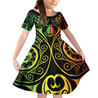 New Caledonia Day Family Matching Off Shoulder Short Dress and Hawaiian Shirt Polynesian Curves Reggae Color LT05 Daughter's Dress Reggae - Polynesian Pride