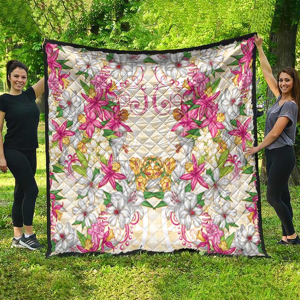 Hawaii Palaka Quilt Yellow Tribal Pattern With Tropical Flowers - Polynesian Pride