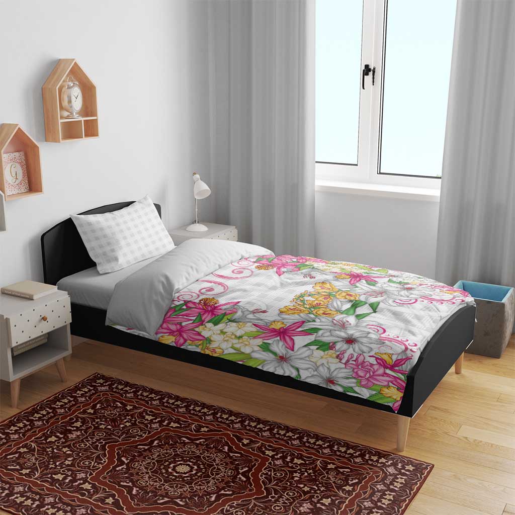 Hawaii Palaka Bedding Set White Tribal Pattern With Tropical Flowers - Polynesian Pride