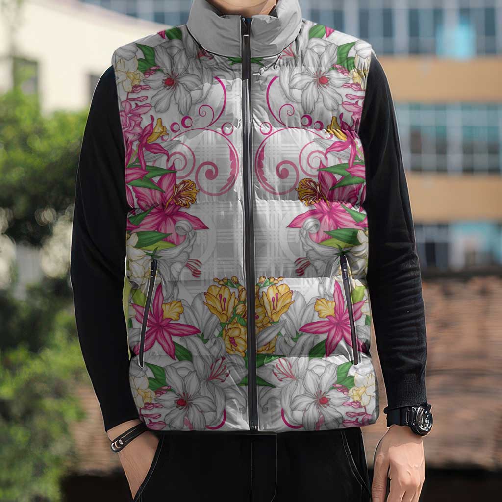 Hawaii Palaka Sleeveless Puffer Jacket White Tribal Pattern With Tropical Flowers - Polynesian Pride