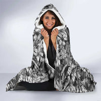 Hawaii Palaka Hooded Blanket Black Tribal Pattern With Tropical Flowers - Polynesian Pride