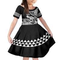 Hawaii Maui Upena Kiloi Family Matching Short Sleeve Bodycon Dress and Hawaiian Shirt Kakau Tribal Pattern Black Version LT05 Daughter's Dress Black - Polynesian Pride