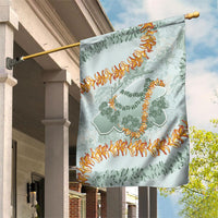 Hawaii Kaho'olawe Island Flowers Lei Garden Flag Silver Hinahina Kū Kahakai