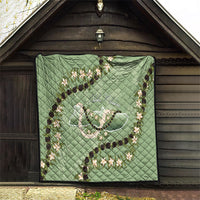 Hawaii Molokai Island Flowers Lei Quilt Kukui Nut Mossy Green