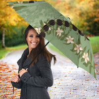 Hawaii Molokai Island Flowers Lei Umbrella Kukui Nut Mossy Green