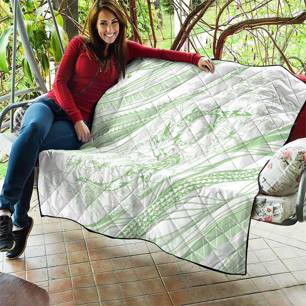 Sharks Couple Dreamy Polynesians Floral Sea Quilt Emerald - Polynesian Pride