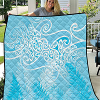 Aotearoa Maori Koru Curves Quilt Silver Ferns - Turquoise
