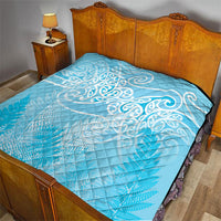 Aotearoa Maori Koru Curves Quilt Silver Ferns - Turquoise