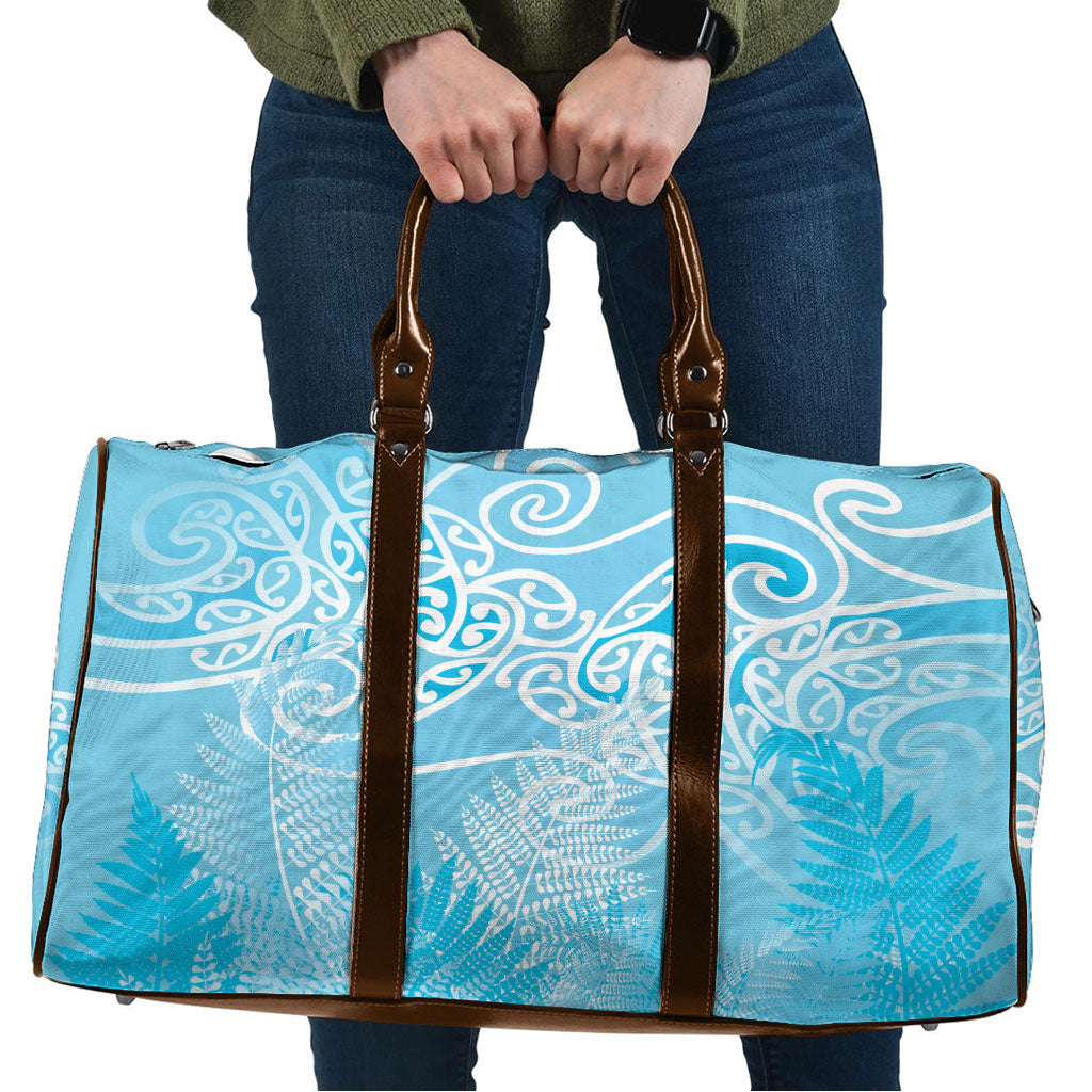 Aotearoa Maori Koru Curves Travel Bag Silver Ferns - Turquoise LT7 Turquoise - Polynesian Pride