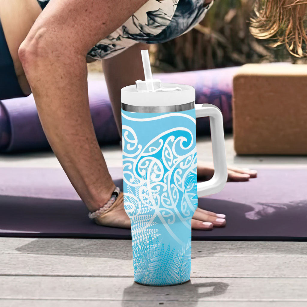 Aotearoa Maori Koru Curves Tumbler With Handle Silver Ferns - Turquoise