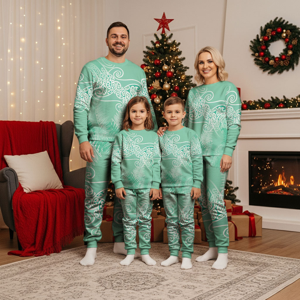 Aotearoa Maori Koru Curves Christmas Pajama Set Silver Ferns - Mint