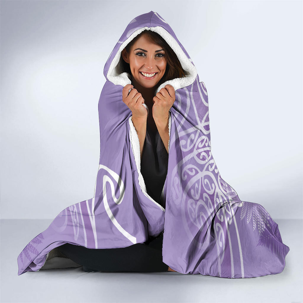 Aotearoa Maori Koru Curves Hooded Blanket Silver Ferns - Amethyst