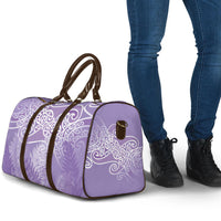 Aotearoa Maori Koru Curves Travel Bag Silver Ferns - Amethyst