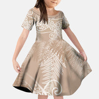 Aotearoa Maori Koru Curves Kid Short Sleeve Dress Silver Ferns - Mocha