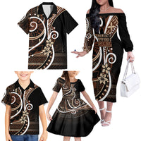 Samoa Siapo Classic Motif Family Matching Off The Shoulder Long Sleeve Dress and Hawaiian Shirt Manuia le tutoatasi o Samoa Independence Black Style LT7 - Polynesian Pride