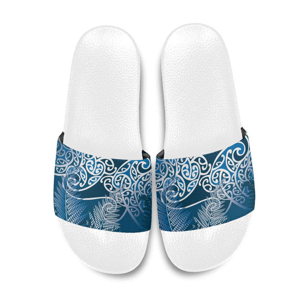 Aotearoa Maori Koru Curves Slide Sandals Silver Ferns - Navy Blue