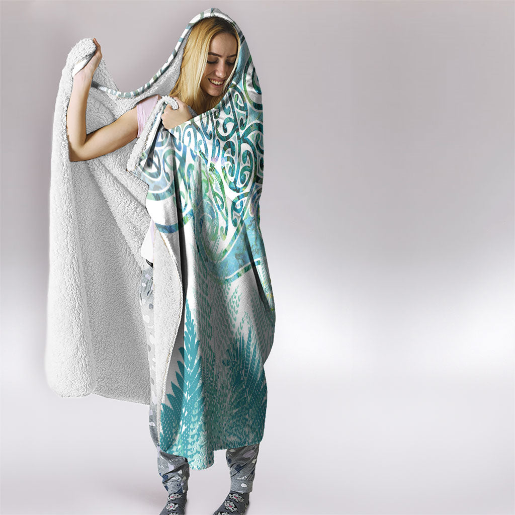 Aotearoa Maori Koru Curves Hooded Blanket Mossy Paua Shell