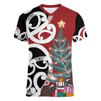 New Zealand Silver Fern Christmas Tree Women V-Neck T-Shirt Meri Kirihimete LT7 Female Red - Polynesian Pride