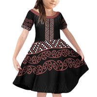 Maori Taniko Patterns Family Matching Off Shoulder Short Dress and Hawaiian Shirt Brown Niho Taniwha Mix Paatiki Motifs LT7 Daughter's Dress Brown - Polynesian Pride