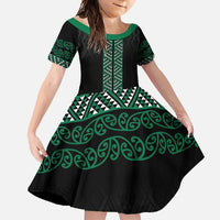 Maori Taniko Patterns Family Matching Short Sleeve Bodycon Dress and Hawaiian Shirt Pounamu Niho Taniwha Mix Paatiki Motifs LT7 Daughter's Dress Green - Polynesian Pride