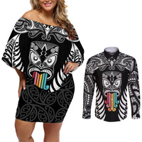personalised-kia-kaha-te-reo-maori-couples-matching-off-shoulder-short-dress-and-long-sleeve-button-shirts-hei-tiki-mix-koru-black
