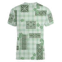 Hawaiian Quilt Tapa On Pastel Mint Palaka Motifs Women V-Neck T-Shirt