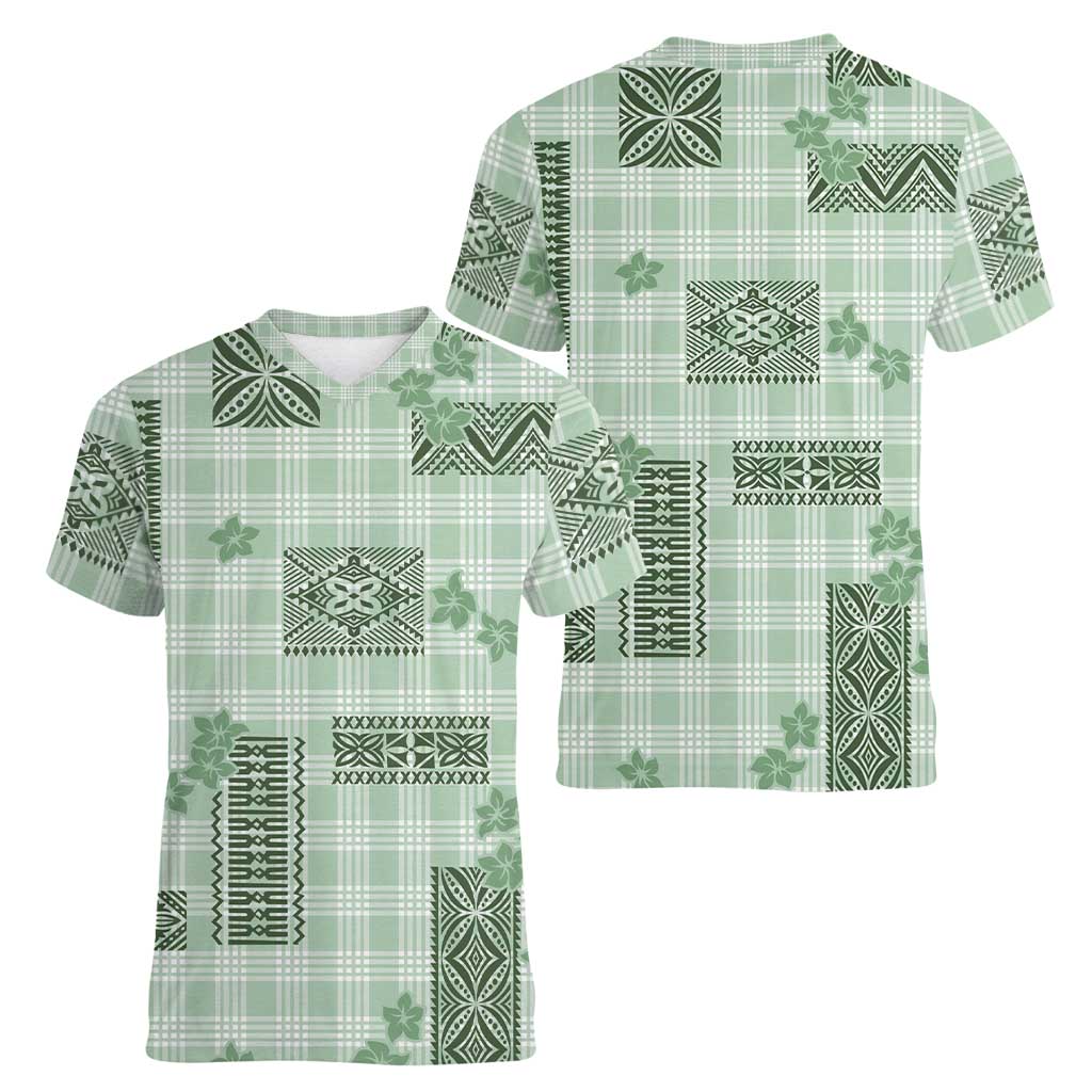 Hawaiian Quilt Tapa On Pastel Mint Palaka Motifs Women V-Neck T-Shirt