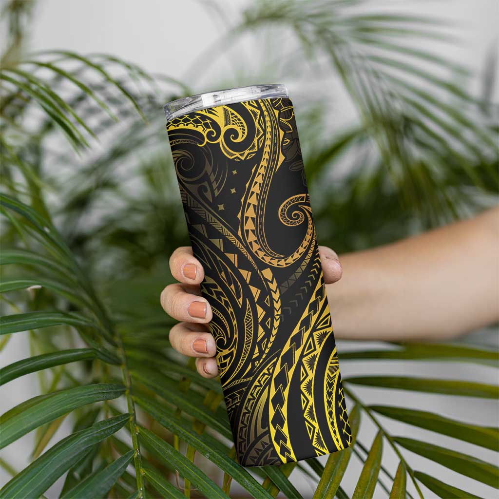 Polynesia Plumeria Lei Skinny Tumbler Black Gold Curves Motif