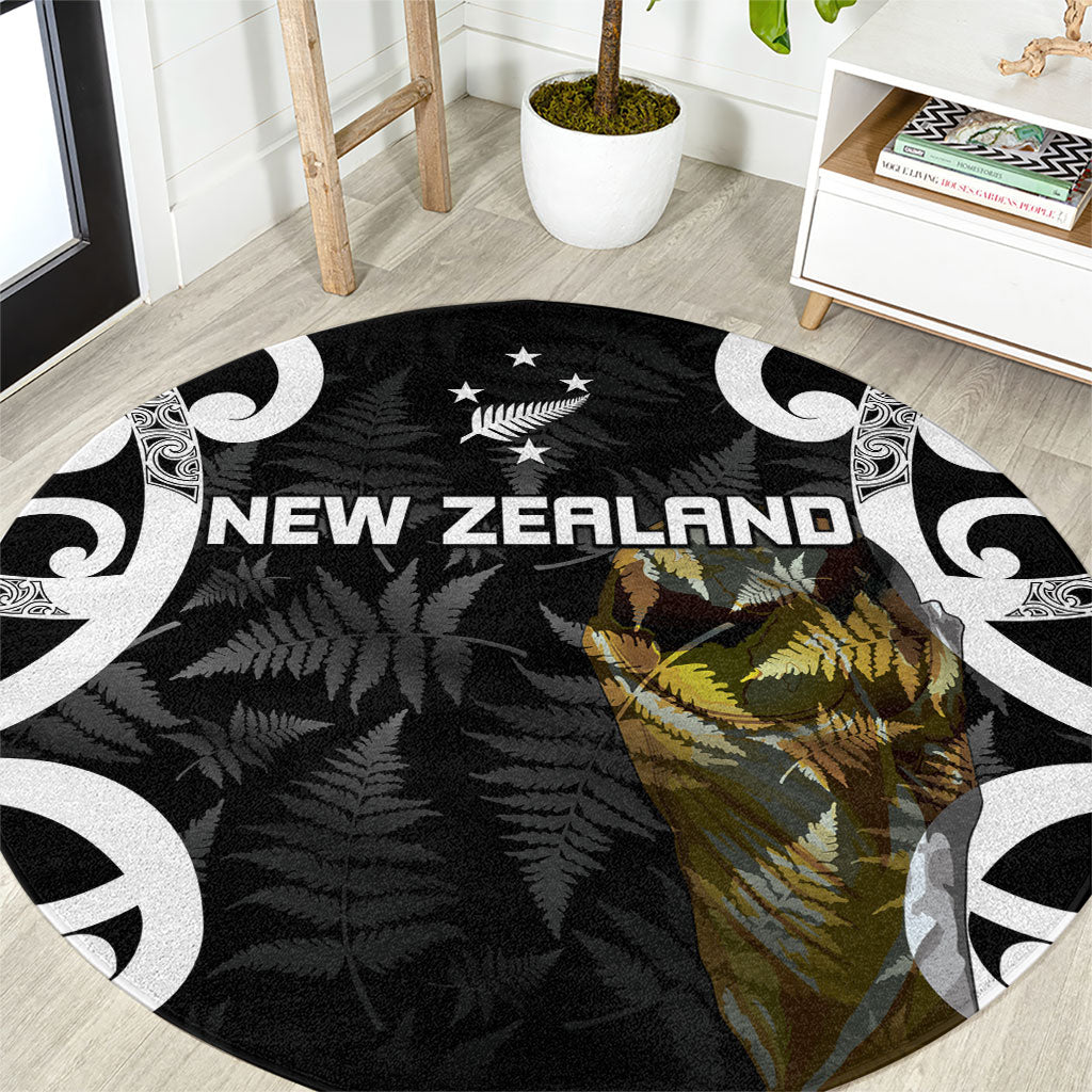 New Zealand WC2026 Black Round Carpet Silver Fern LT7 Black - Polynesian Pride