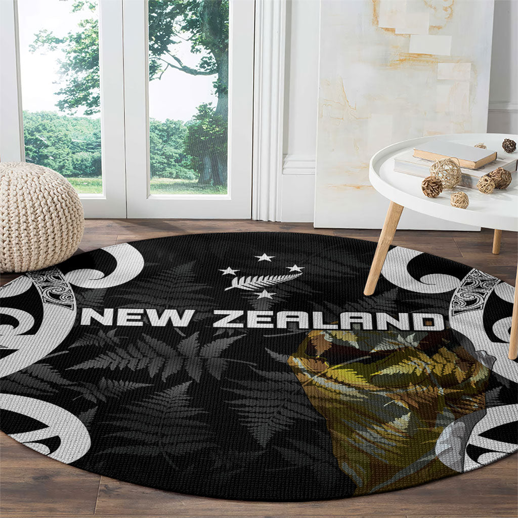 New Zealand WC2026 Black Round Carpet Silver Fern