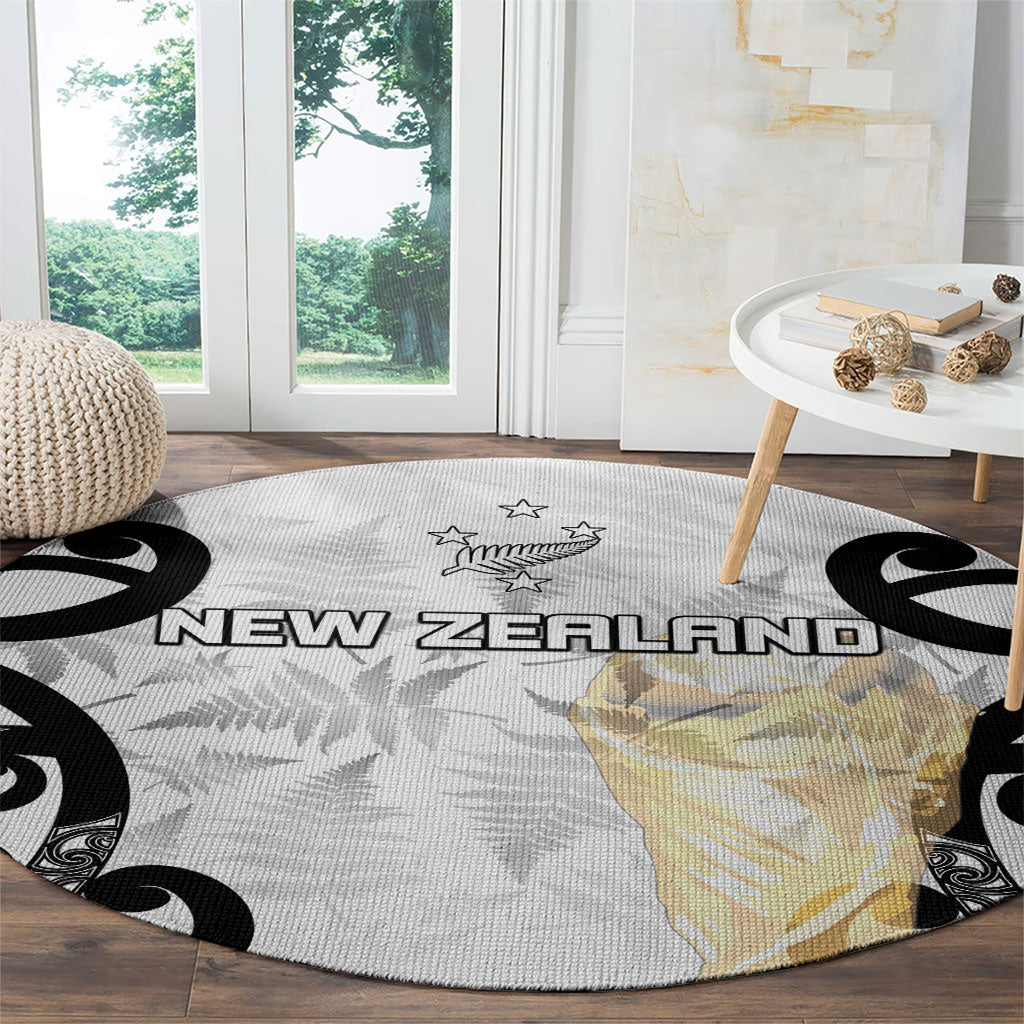 New Zealand WC2026 White Round Carpet Silver Fern