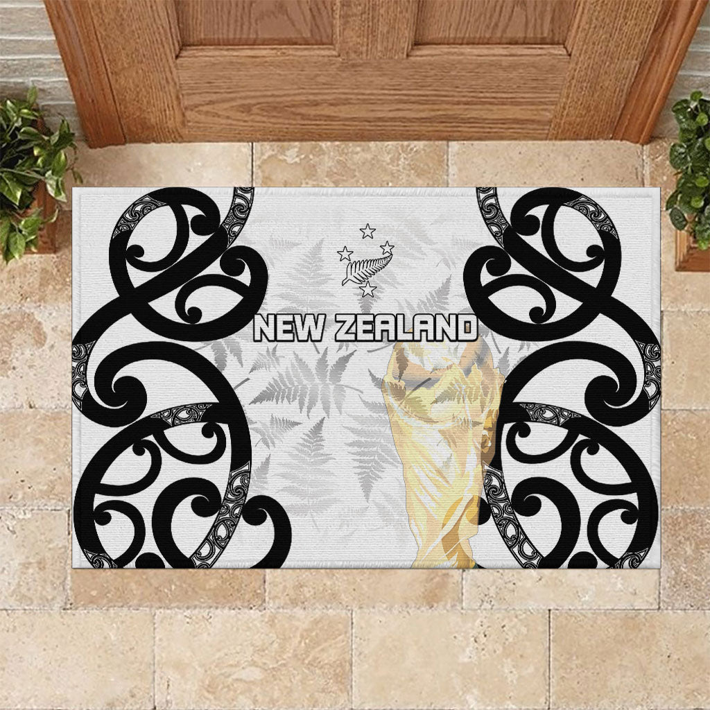 New Zealand WC2026 White Rubber Doormat Silver Fern