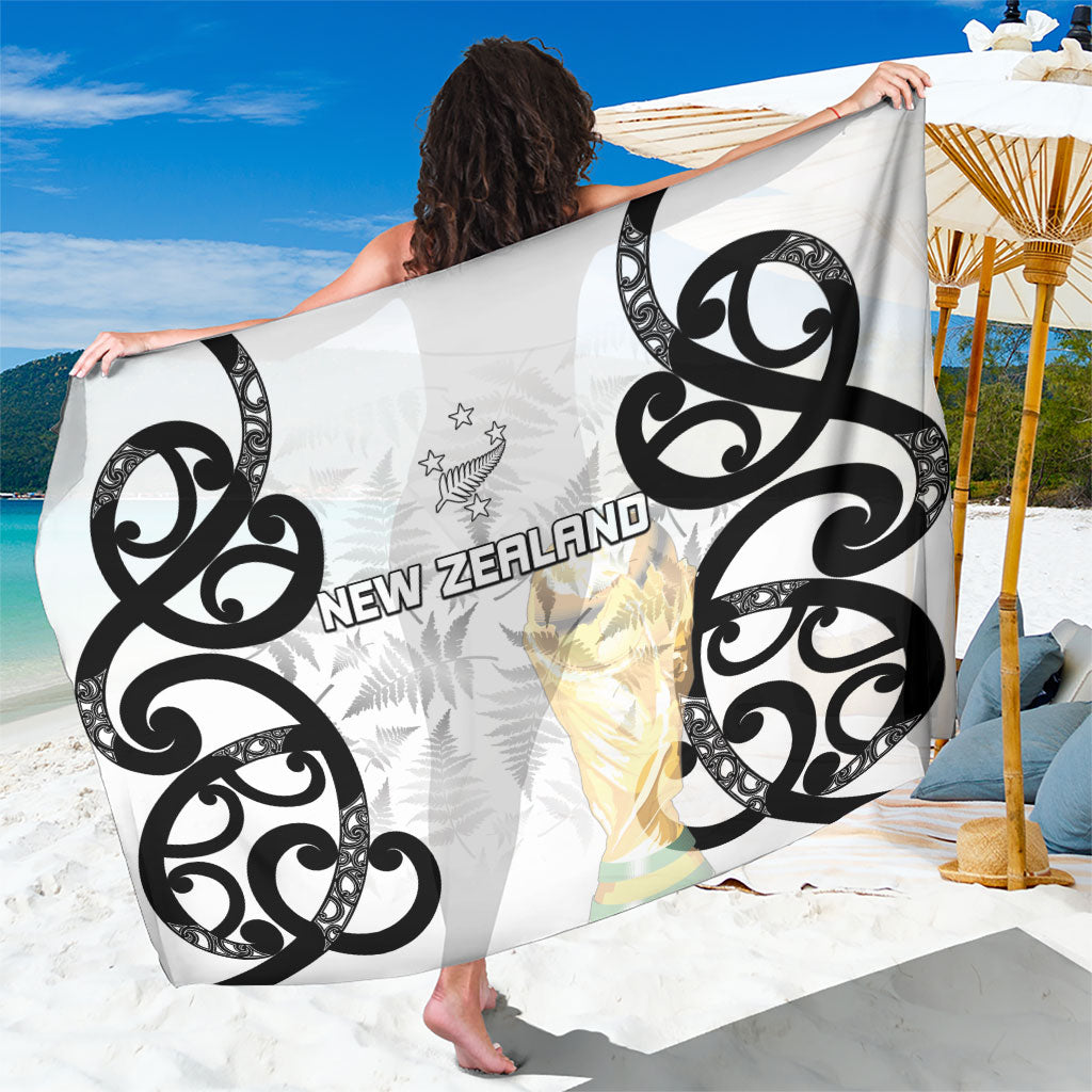 New Zealand WC2026 White Sarong Silver Fern LT7 One Size 44 x 66 inches White - Polynesian Pride