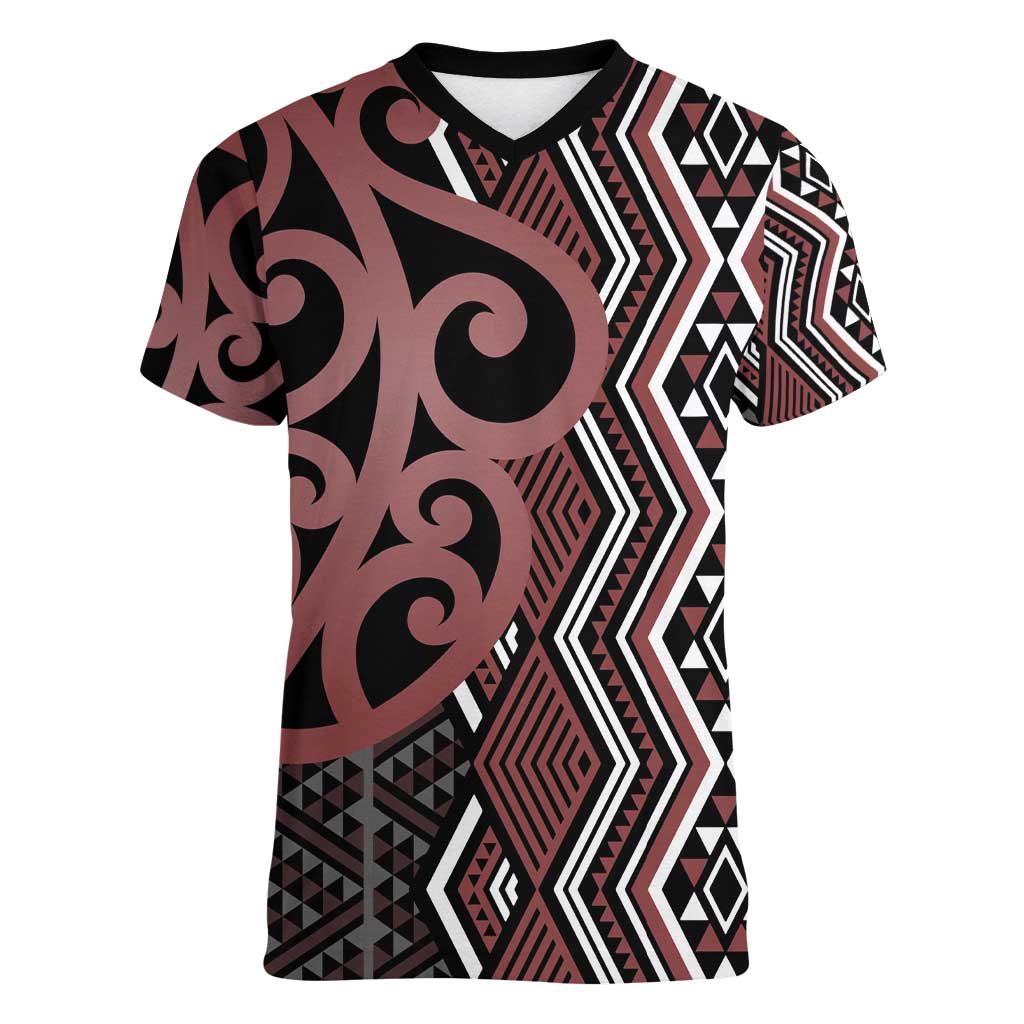 Maori Taniko Patterns Women V-Neck T-Shirt Brown Patiki Motifs Mix Whakairo Ngaru