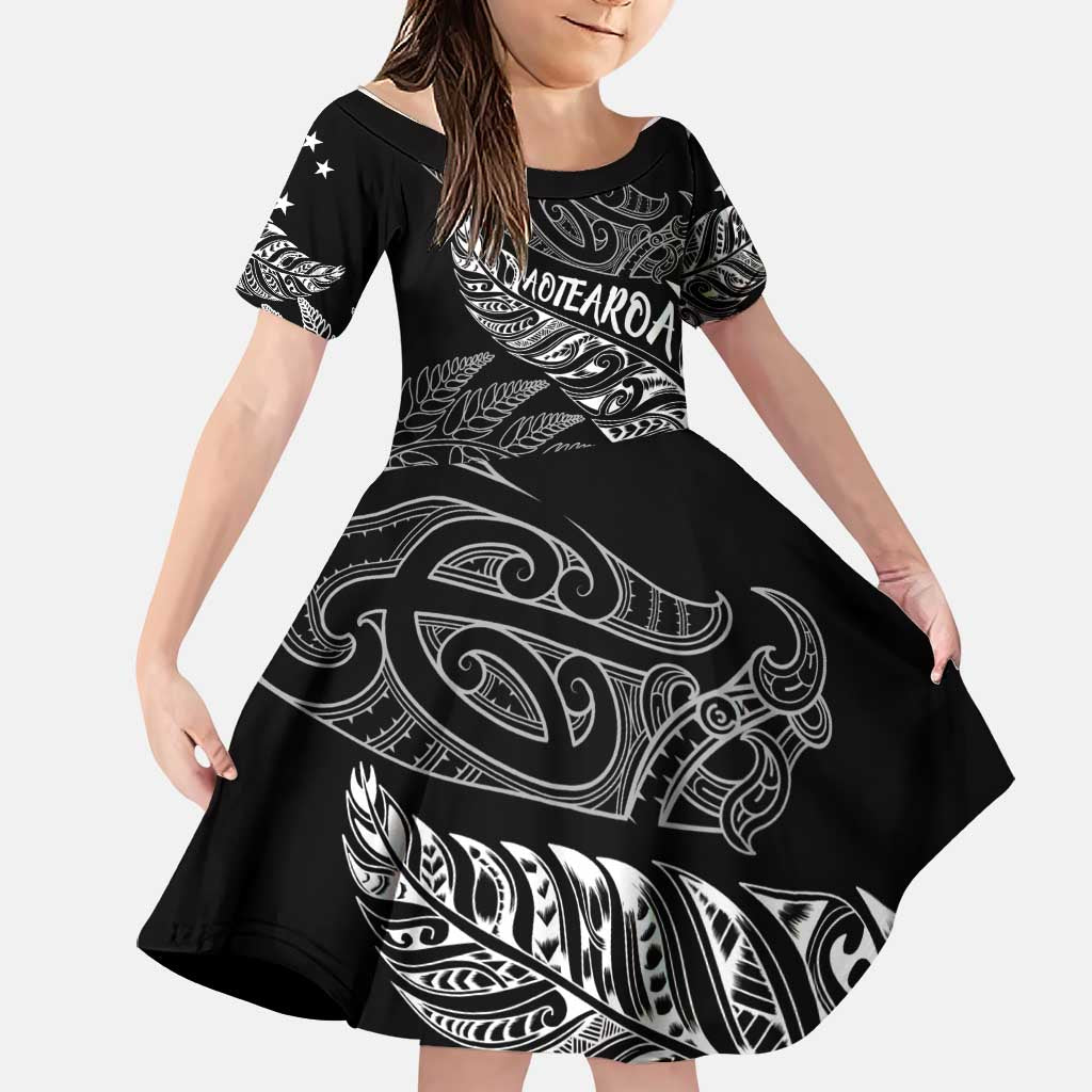 Aotearoa Personalized Lawn Bowls Maori Family Matching Summer Maxi Dress and Hawaiian Shirt New Zealand Black Tribal Silver Fern LT7 Daughter's Dress Black - Polynesian Pride