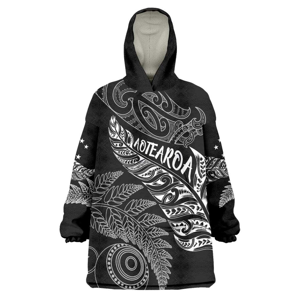 Aotearoa Personalized Lawn Bowls Maori Wearable Blanket Hoodie New Zealand Black Tribal Silver Fern LT7 One Size Black - Polynesian Pride