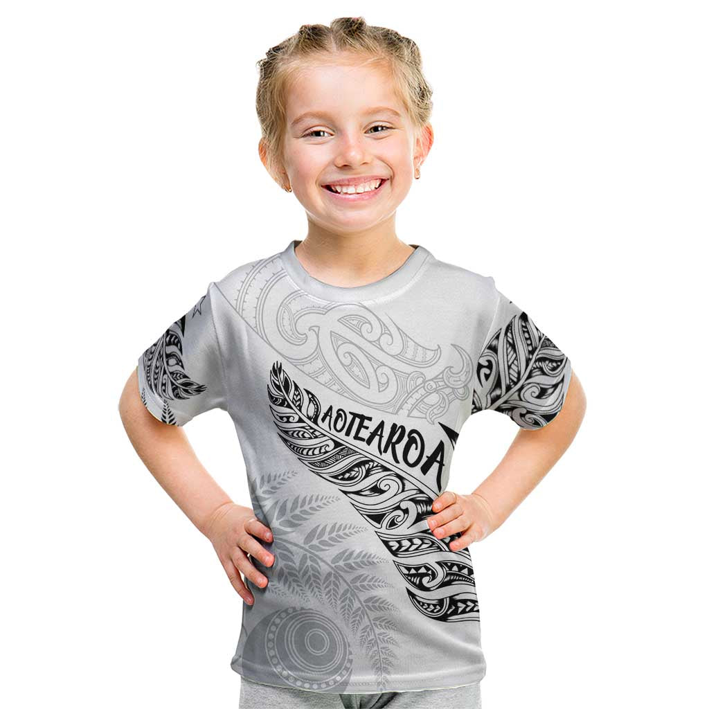 Aotearoa Personalized Lawn Bowls Maori Kid T Shirt New Zealand White Tribal Silver Fern LT7 White - Polynesian Pride