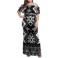 Personalised Taniko Motifs Aotearoa Family Matching Off Shoulder Maxi Dress and Hawaiian Shirt Waitangi Kowhaiwhai Kiwi - Monochrome LT7 Mom's Dress Grey - Polynesian Pride