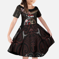 Aotearoa and Samoa Together For Te Tiriti Family Matching Off Shoulder Maxi Dress and Hawaiian Shirt Kowhaiwhai Mix Siapo LT7 Daughter's Dress Black - Polynesian Pride