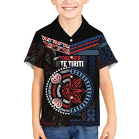 Aotearoa and Samoa Together For Te Tiriti Family Matching Off Shoulder Maxi Dress and Hawaiian Shirt Kowhaiwhai Mix Siapo - Flag Color LT7 Son's Shirt Black - Polynesian Pride