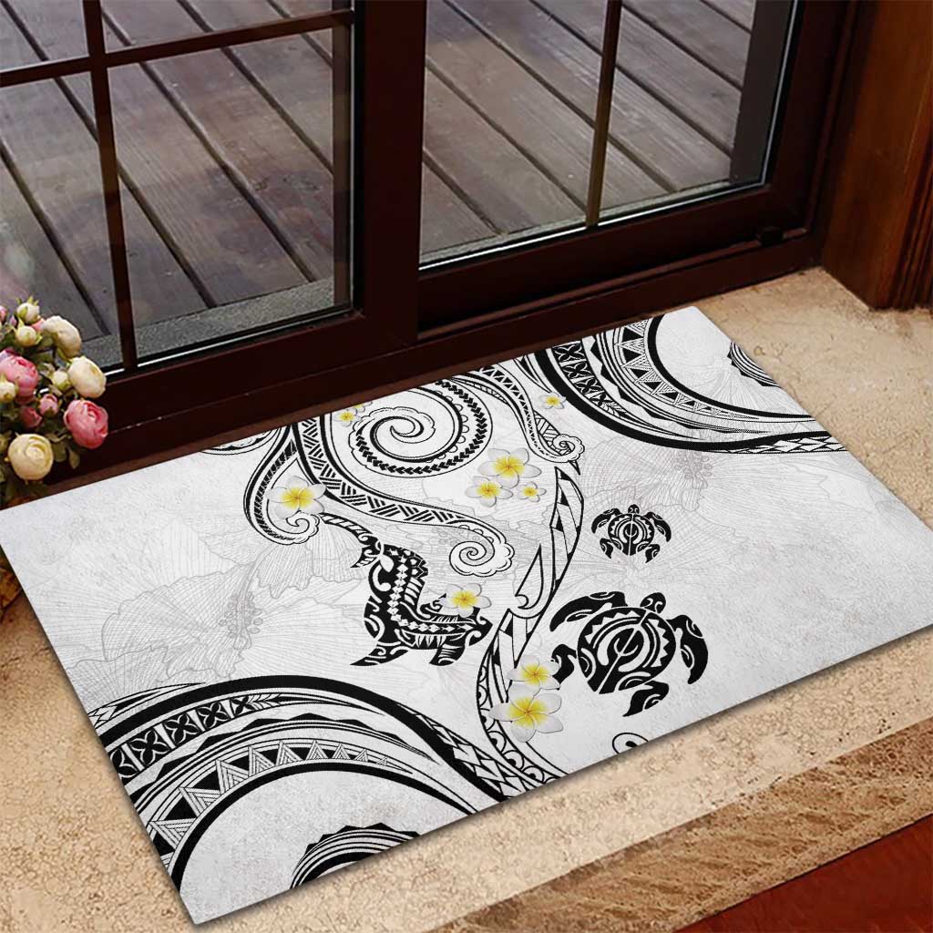 Polynesia Tribal Rubber Doormat White Plumeria Tentacles