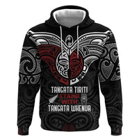 Maori Hongi Toitu Te Tiriti Zip Hoodie Tangata Tiriti Stand With Tangata Whenua LT7 Pullover Hoodie Black - Polynesian Pride