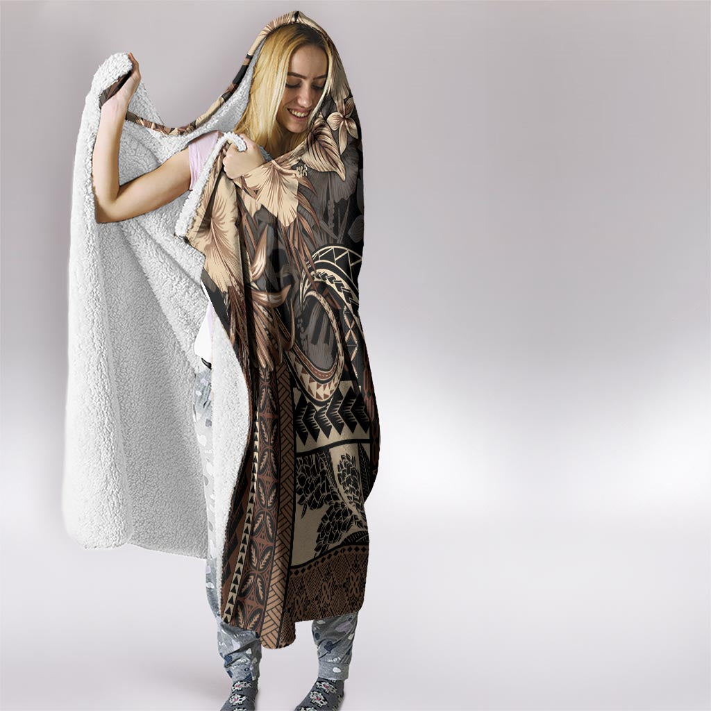 Vaiaso o le Gagana Samoa Hooded Blanket Siapo Motif Black