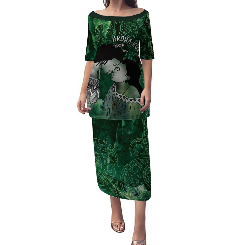 New Zealand Aroha Koe Mama Puletasi Maori Hongi - Pounamu