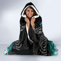 Aotearoa Maori Iwi Heritage Hooded Blanket Ngati Kahungunu Paua Shell Turquoise LT7 - Polynesian Pride