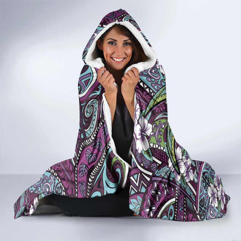 Personalised Hawaii Tribal Humpback Whale Hooded Blanket Poni Hibiscus Seamless Pattern