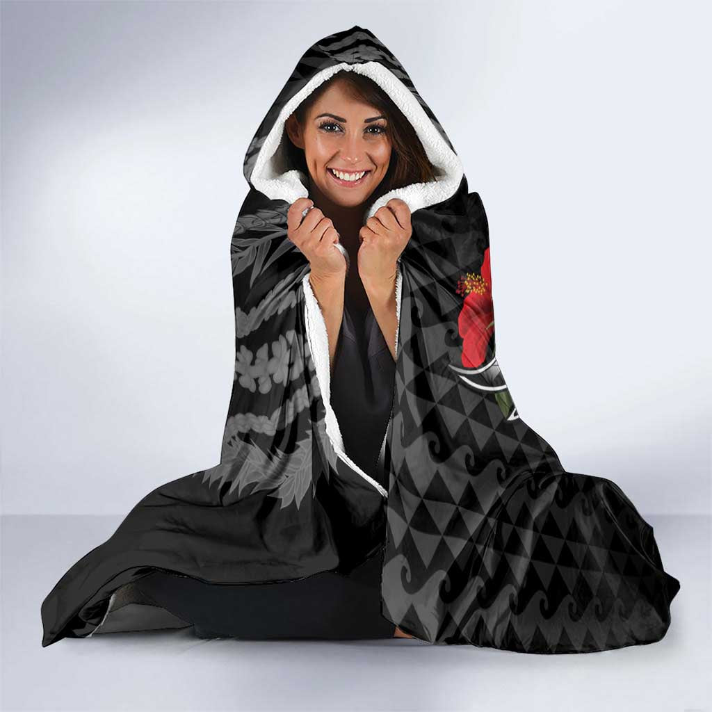 Hawaiian Honu Personalized Hooded Blanket Black Tribal Hook Pattern