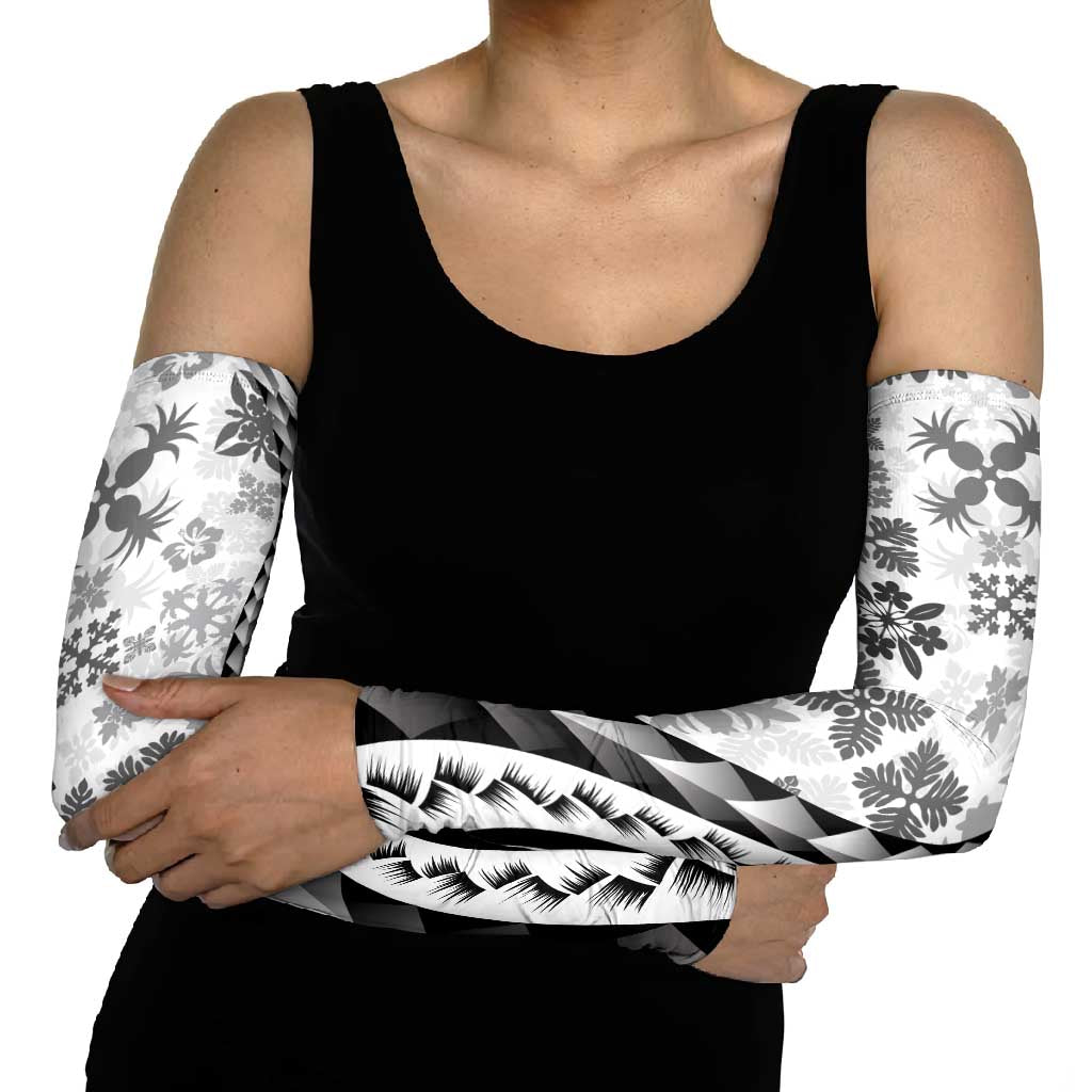 Black Hawaiian Quilt Pattern Arm Sleeves Mixed Polynesian Tribal Arty - Polynesian Pride