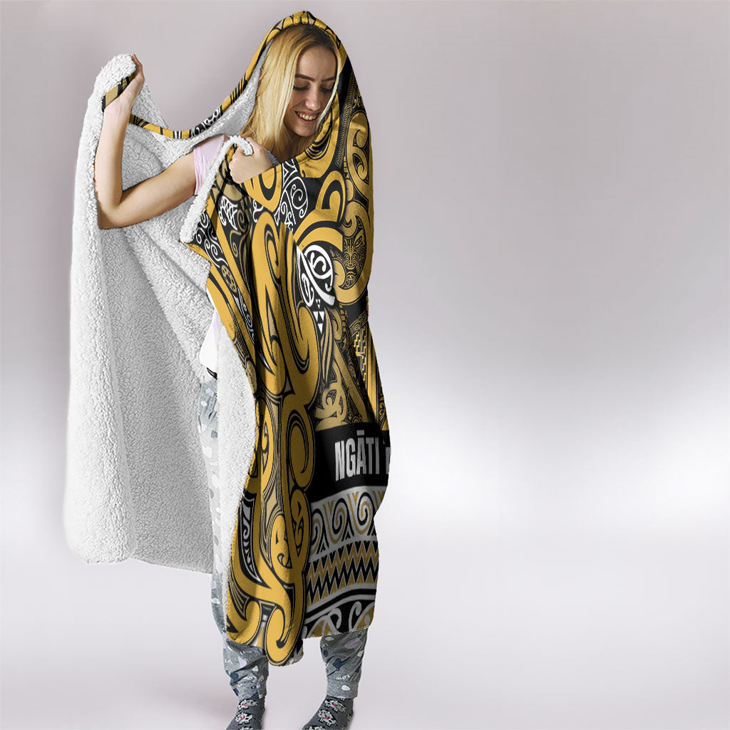 Aotearoa Iwi Ngāti Tama ki Te Waipounamu Trust Hooded Blanket Maori Wharenui House Tribal Pattern LT9 - Polynesian Pride