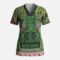 Aotearoa Iwi Ngati Maru Hauraki Scrub Top Maori Wharenui House Tribal Pattern LT9 Adult Green Red - Polynesian Pride